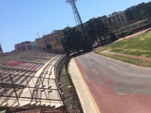 spalti e pista di Atletica dello stadio nello stato attuale 